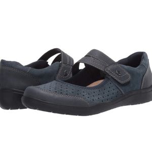 Earth Origins Women's Paxton Pita Mary Jane Navy Walking Shoes.